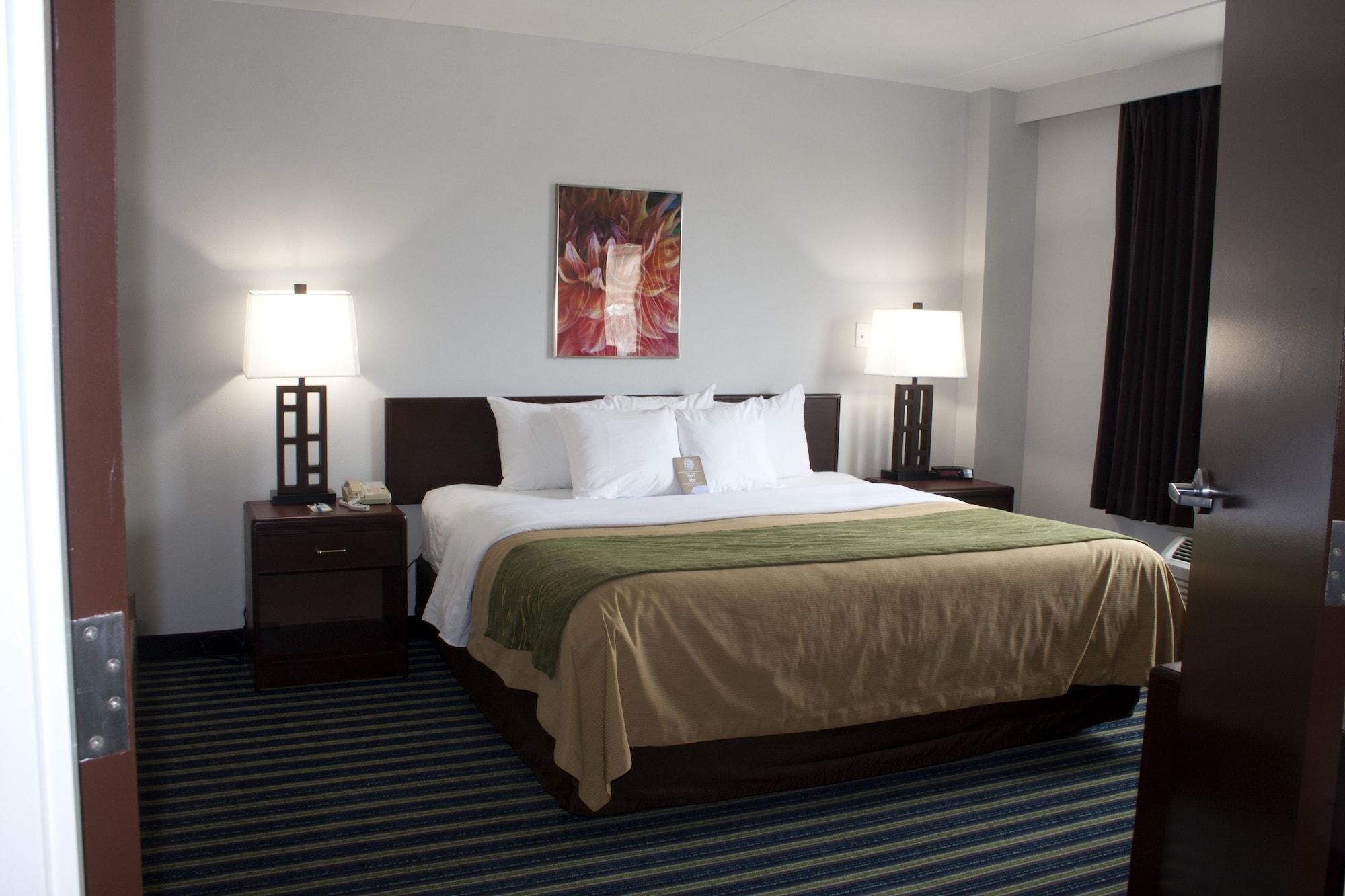 Comfort Inn & Suites Муус Джоу Екстериор снимка